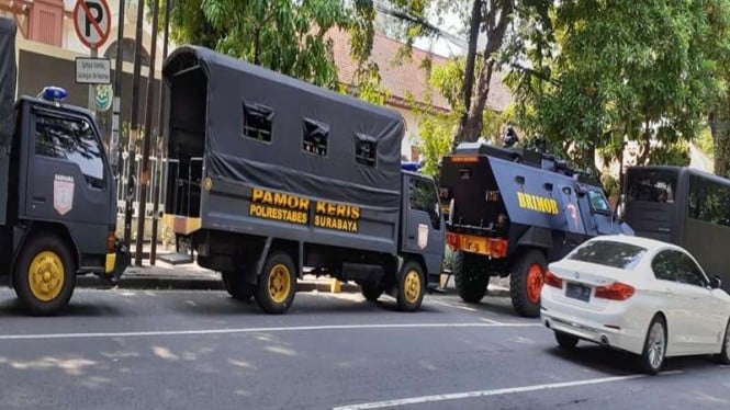 pengamanan di PN Surabaya