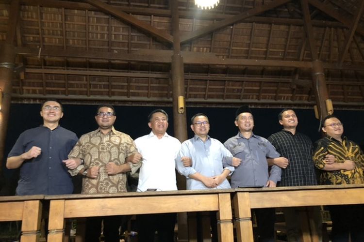 Tim kecil bakal Koalisi Perubahan dari Partai Demokrat, PKS, dan perwakilan Anies menggelar konferensi pers di kawasan Soekarno-Hatta, Tangerang (30/01/2023).