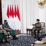 Wakil Presiden Ma’ruf Amin menerima Panglima TNI Laksamana Yudo Margono dan Kepala Staf Angkatan Laut (KSAL) Laksamana Muhammad Ali di Kediaman Wapres, Jakarta (03/01/2023).