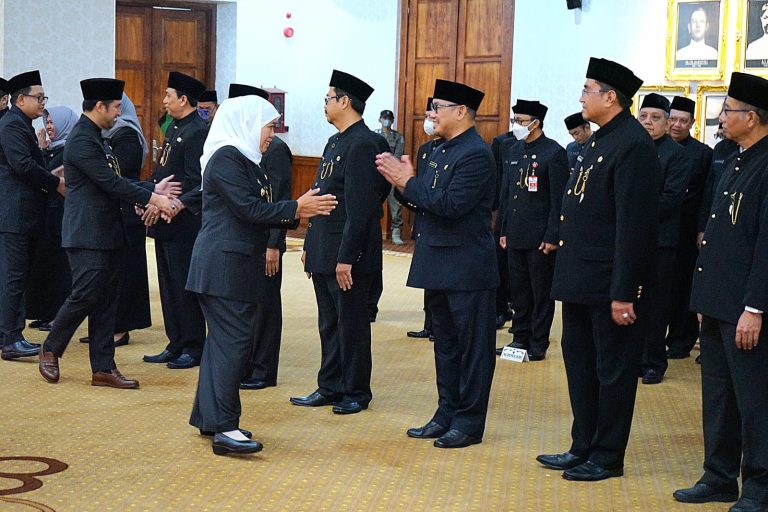 Gubernur Khofifah Lantik 11 Pejabat Eselon II di lingkungan Pemprov Jatim