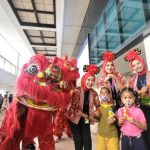 Atraksi Barongsai dan Liang Liong Meriahkan Imlek di Bandara Juanda