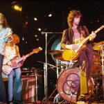 Led Zeppelin Rilis Album Pertama