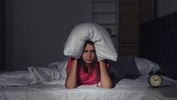 ilustrasi terbangun tengah malam