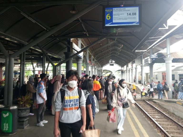 Dampak Banjir di Daop 4 Semarang, KA Sembrani Putar Arah VIA Selatan