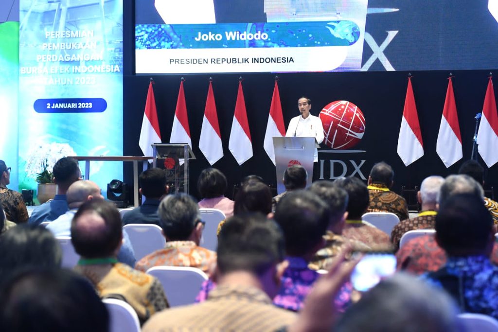 Presiden Joko Widodo meresmikan pembukaan perdagangan BEI Tahun 2023 di Gedung Bursa Efek Indonesia, Jakarta (02/01/2023) (Foto: Kris - Biro Pers Sekretariat Presiden)
