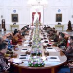 Presiden Joko Widodo menggelar pertemuan dengan sejumlah perwakilan industri jasa keuangan di Istana Merdeka, Jakarta (16/01/2023) (Foto: Lukas – Biro Pers Sekretariat Presiden)