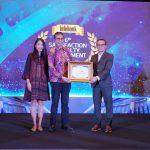 Penghargaan diterima secara langsung oleh Direktur Utama bankjatim Busrul Iman bertempat di Hotel Shangri-la Jakarta (25/01/2023).