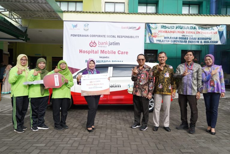 Bank Jatim Serahkan CSR Kepada RSUD Husada Prima Surabaya