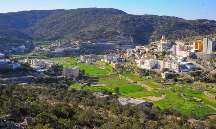 Diguyur Hujan Deras, Perbukitan Kota Makkah jadi Hijau