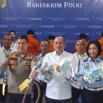 Direktorat Tindak Pidana Tertentu (Dittipidter) Bareskrim Polri merilis penangkapan empat tersangka kasus gagal ginjal, dua di antaranya buronan yang berhasil ditangkap (30/1/2023).