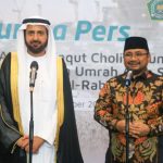 Menteri Agama Yaqut Cholil Qoumas (kanan) bersama dengan Menteri Haji dan Umrah Arab Saudi Tawfiq F Al Rabiah (kiri)