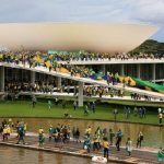 Kronologi Kerusuhan Brasil, Massa Serang Istana Presiden