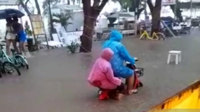 banjir di kawasan wisata Gili Trawangan Lombok