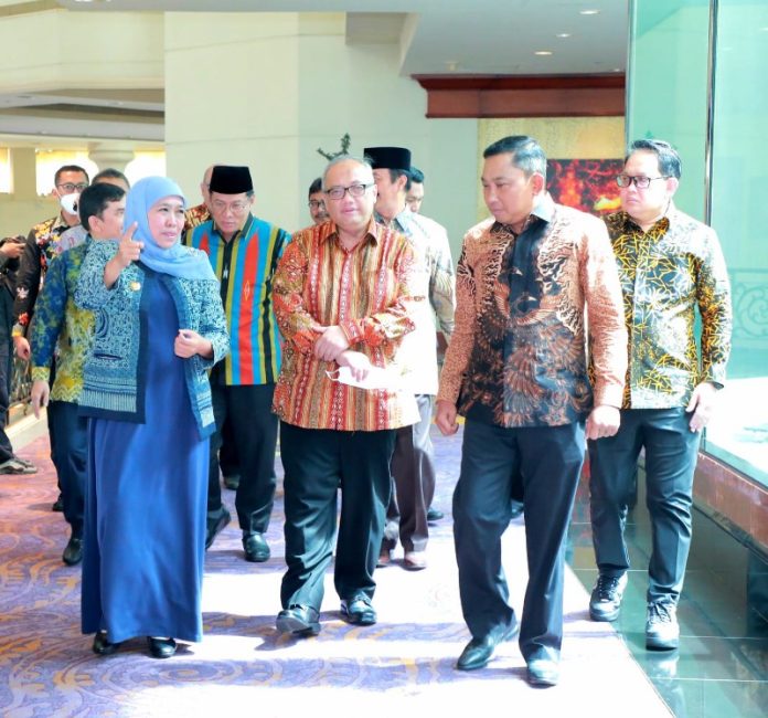 Luncurkan IKI Investasi Jatim dan JOSS Gandos di JILFA 2023, Gubernur Khofifah Optimis Jadi Penguat Ekosistem Investasi yang Clean and Clear