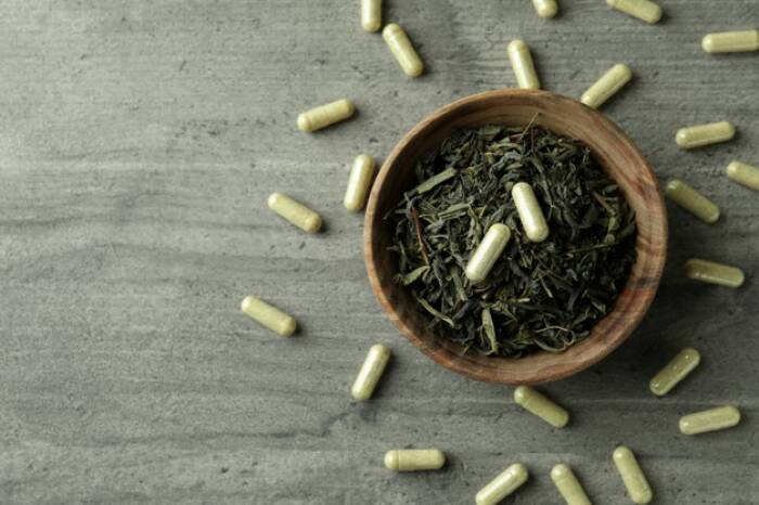 ilustrasi suplemen teh hijau