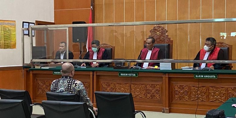 Sidang Teddy Minahasa