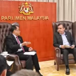 Menteri Perhubungan Budi Karya Sumadi dan Menteri Transportasi Malaysia Loke Siew Fook.