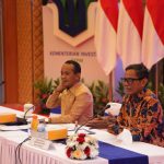 Menteri Investasi/Kepala BKPM Bahlil Lahadalia (kiri)