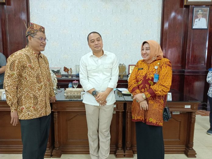 Turun 24,6 Persen, Eri Cahyadi : Keluarga Punya Peran Penting Cegah Stunting