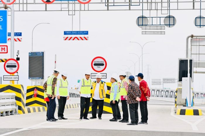 Presiden Jokowi Resmikan Jalan Tol Semarang-Demak Seksi 2 Sayung-Demak