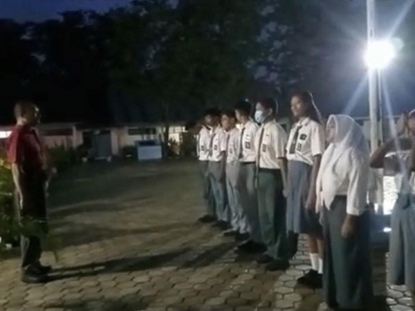 Siswa SMA di Kupang Masuk Jam 5 Pagi