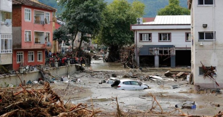 banjir bandang di Turki