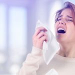 ilustrasi menahan bersin