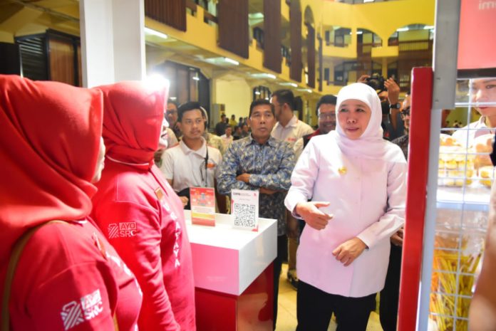 Silaturahmi Dengan 1.000 Pedagang Toko Kelontong SRC, Gubernur Khofifah Tawarkan Bantuan Pemodalan Berbunga Rendah dengan Nilai Maksimal Rp 50 Juta