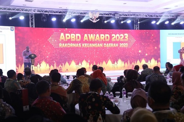 Kemendagri Beri APBD Award