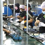 ilustrasi pabrik sepatu