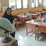 ilustrasi guru honorer