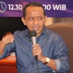 Menteri Investasi dan Kepala BPKM, Bahlil Lahadalia (tengah)