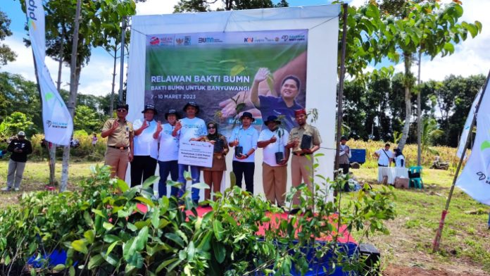 Kolaborasi PTPN Jatim bersama KAI lakukan Konservasi di Desa Kajarharjo Kalibaru