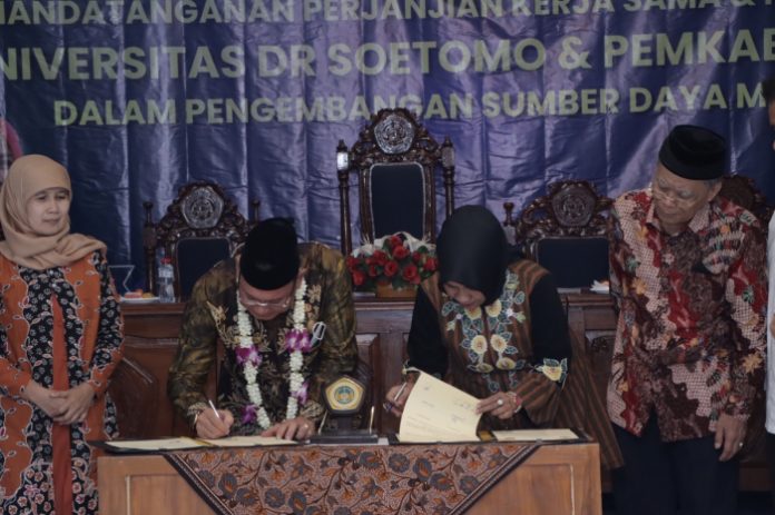 Jalin Kerjasama Lebih Erat, Unitomo dan Pemkab Kotabaru Teken PKS