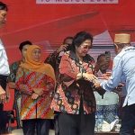 Peringatan 9 Tahun UU Desa, Megawati Dapat Penghargaan Sebagai Tokoh Penggerak Gotong Royong Desa