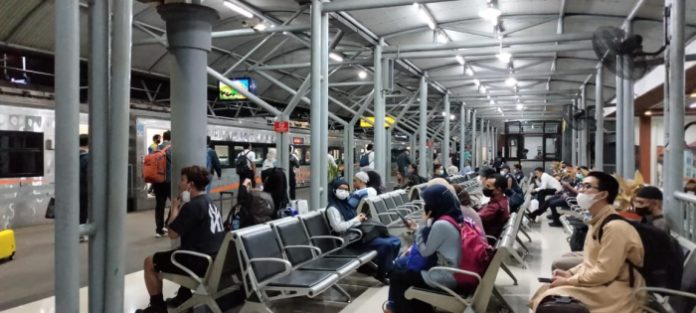 18.790 pelanggan menggunakan KA di Daop 8 Surabaya pada libur Hari Raya Nyepi 2023