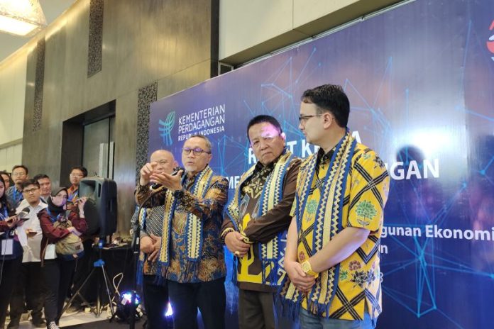 Menteri Perdagangan (Mendag) Zulkifli Hasan saat memberi keterangan, di Bandarlampung, Rabu (1/3/2023).