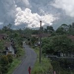 Gunung Merapi Erupsi Lagi, Potensi Bahaya Radius 7 Kilometer
