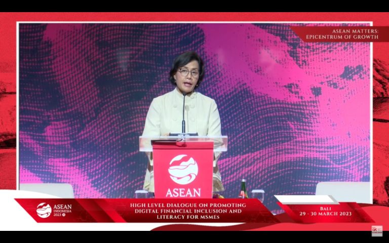 Menteri Keuangan Sri Mulyani saat menghadiri High Level Dialogue on Promoting Digital Financial Inclusion and Literacy for MSMEs di Bali Nusa Dua Convention Center (29/3/2023).