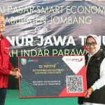 Si RATRI dalam bentuk kartu yang disiapkan bankjatim bagi pedagang pasar.