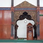 Masjid Darul Muttaqin yang mempunyai ciri khas bangunan Majapahit. Foto: Fio Atmaja