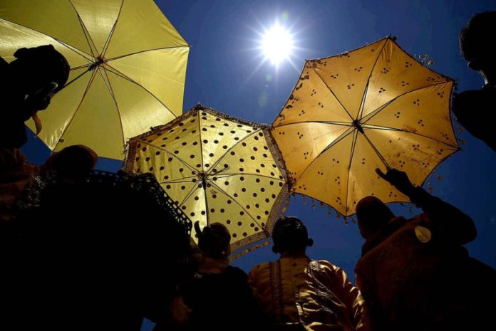 ilustrasi gerhana matahari