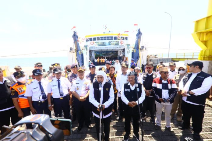 Fasilitasi Ribuan Masyarakat Mudik ke Pulau Raas, Gubernur Khofifah: Upaya Mewujudkan Mudik Aman dan Nyaman untuk Warga Jatim