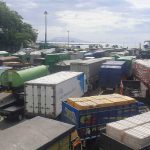 ilustrasi truk logistik