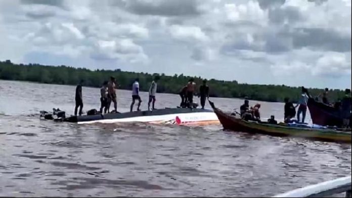 Tragedi Kecelakaan Speedboat Terbalik