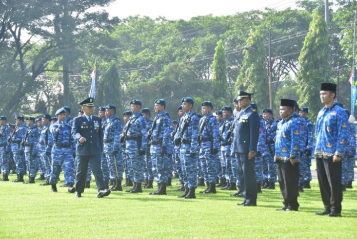 Upacara HUT Ke-77 TNI Angkatan Udara Di Lanud Muljono