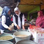 Gubernur Jawa Timur Sidak Pasar dan Pantau Harga Sembako di Mojokerto
