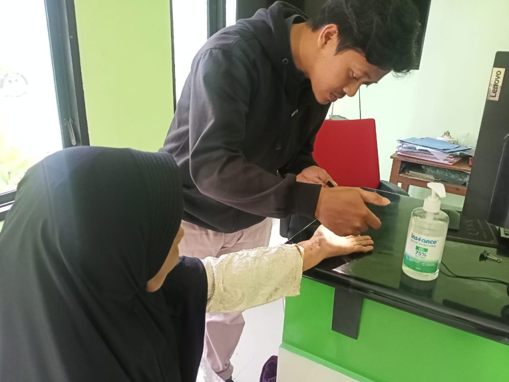 Calon jemaah haji (CJH) Kabupaten Mojokerto mulai melakukan perekaman biometrik