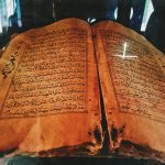 Kitab berusia 400 tahun’ koleksi ponpes di Mojokerto. Foto : Muhammad Ilyasin