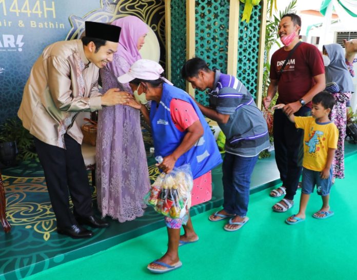 Kembali Gelar Open House Pada Hari Kedua Idul Fitri 1444 H Di Grahadi, Gubernur Khofifah : Ini Bentuk Kedekatan dan Kehangatan Warga Jatim